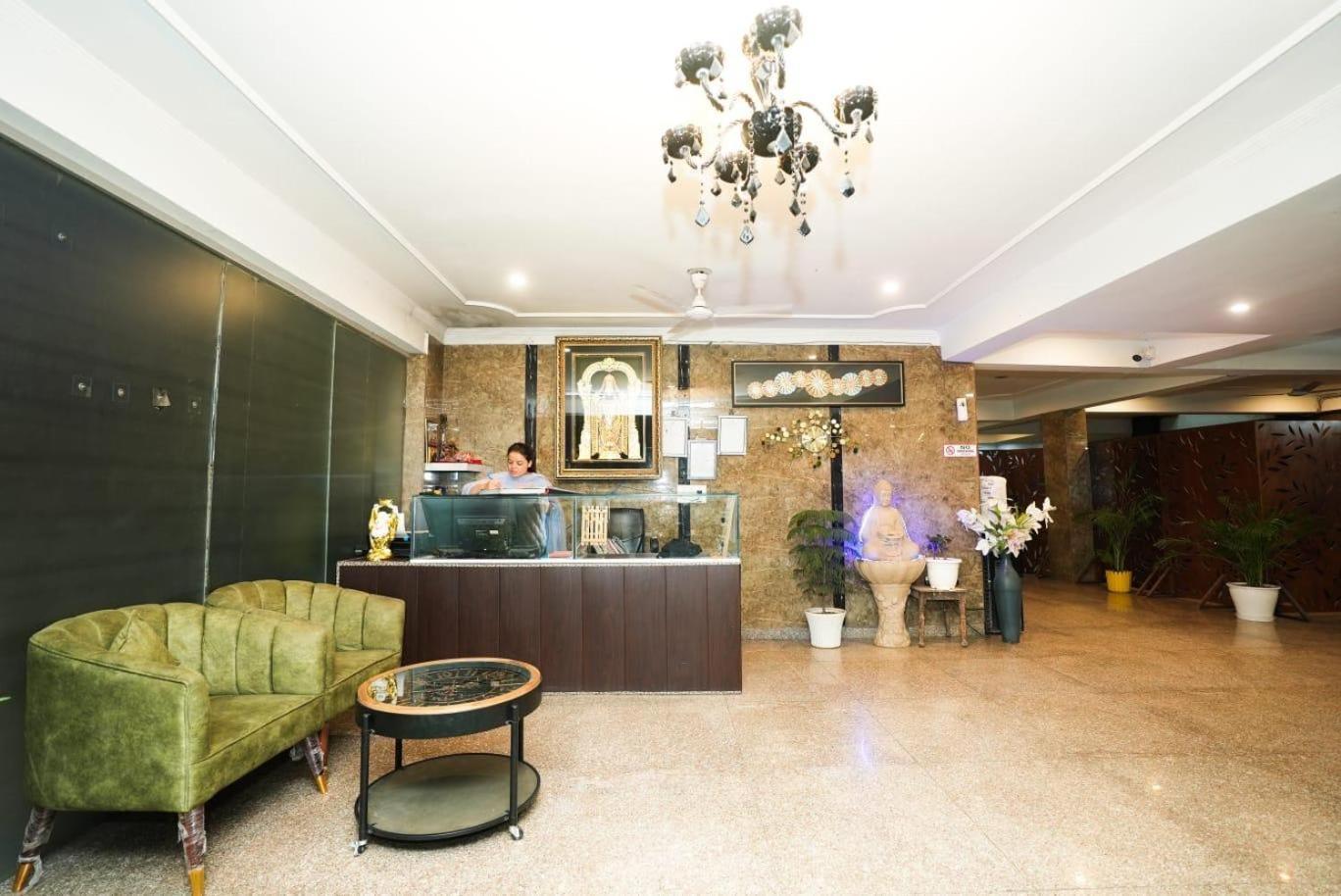 Tanvi Premium Residency-Close To Artemis, Medanta & Fortis คูร์เคาน์ ภายนอก รูปภาพ